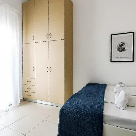 Appartement Nikis 2 *
